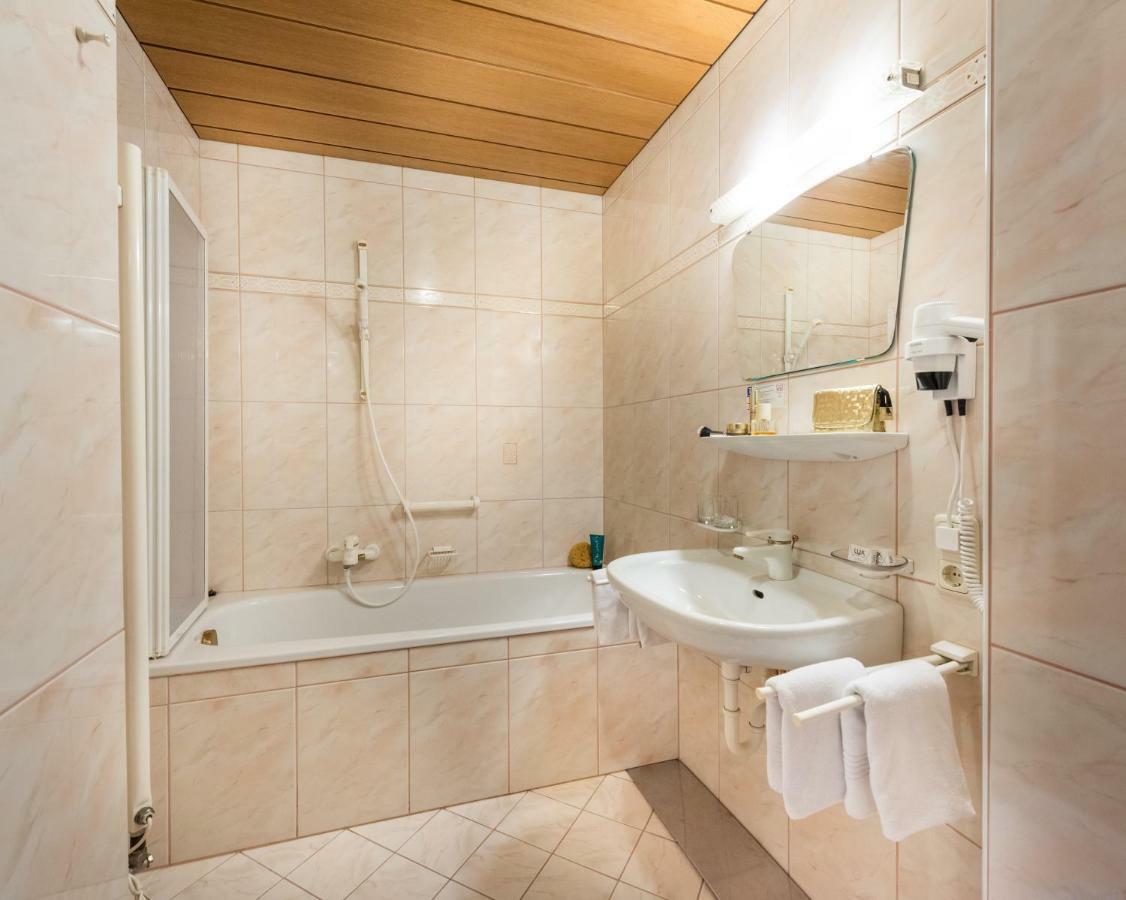 Hotel Alpenhof - New Sauna Area 배드호프가스타인 외부 사진